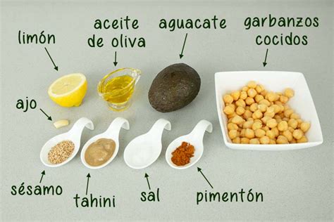 Ingredientes básicos para hummus: garbanzos, tahini, limón, aceite de oliva, ajo