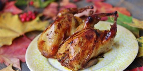 Plato final de palomas asadas con acompañamientos