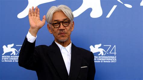 Fotografía de Ryuichi Sakamoto en el Parque Ibirapuera (2017)