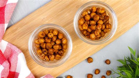 garbanzos tostándose en sartén