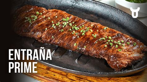 Primer plano de una Entraña Americana o Vacío a la parrilla