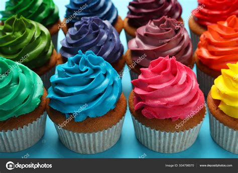 Cupcakes variados y coloridos