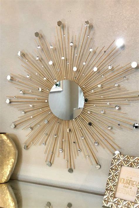 infografía con diferentes manualidades hechas con palitos de brocheta