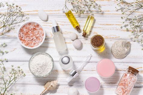 Esquema visual sobre los beneficios de los ingredientes activos en las capas de la piel