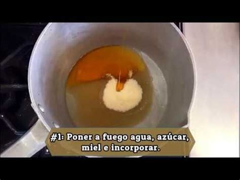 Ingredientes principales para hacer rompemuelas: coco rallado, azúcar, agua.
