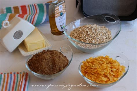 Ingredientes básicos para flapjacks: avena, mantequilla, azúcar moreno y sirope dorado