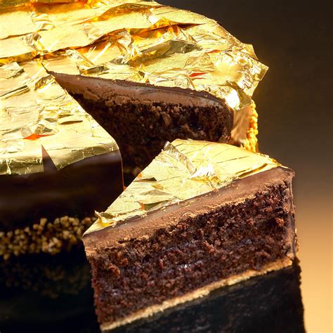 Chocolate con detalles de oro comestible