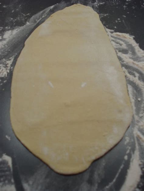 Fotografía de masa de risoles estirada