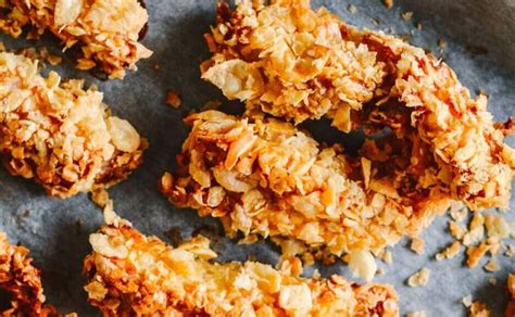 Imagen de pollo frito con copos de maíz