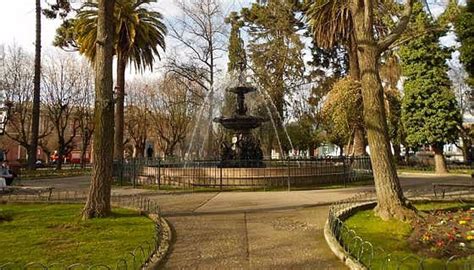 Fotografía histórica de la plaza de Armas de San Fernando con su fuente central