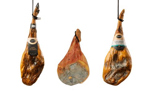 Comparativa visual entre un jamón industrial con aditivos y un jamón artesanal.