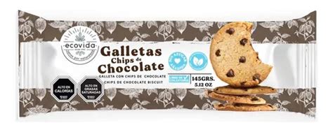 Fotografía de las galletas Ecovida Choco Chips con énfasis en su textura crujiente y los chips de chocolate.