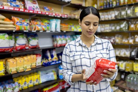 Esquema legal que relaciona al comprador, la plataforma de distribución y la Ley de Protección de los Derechos de los Consumidores