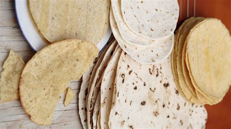 Ilustración de diferentes tipos de tortillas de huevo