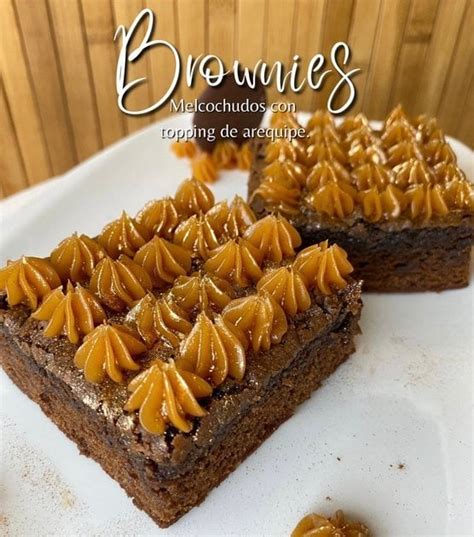 Foto de brownies melcochudos con corteza crocante
