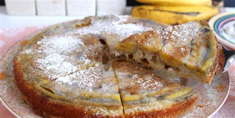 Ingredientes listos para la tarta de banana en sartén