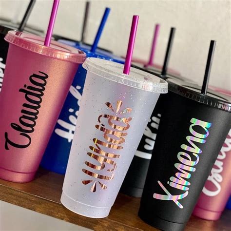 Vasos térmicos personalizados con diferentes logos de heladerías