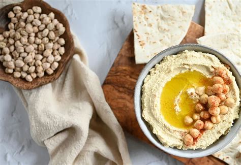 Infografía paso a paso para preparar un hummus cremoso perfecto