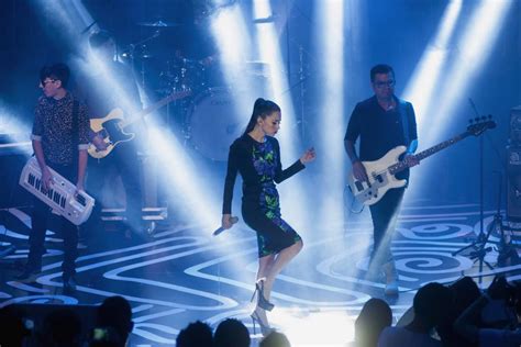 Foto de la banda Belanova en concierto