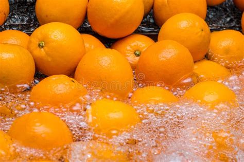 Esquema de preparación y limpieza de naranjas ecológicas para uso culinario
