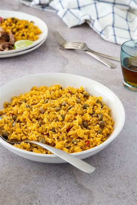 Plato de Moro de Guandules con Coco listo para servir