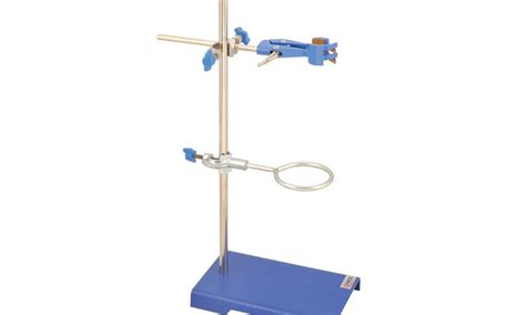 Esquema de un soporte universal de laboratorio mostrando la base, la varilla vertical, la doble nuez y la pinza sujeta a una bureta