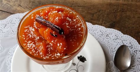 Infografía mostrando los pasos para preparar el postre cremoso de mamey.