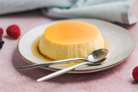 Ingredientes básicos para la sémola con leche