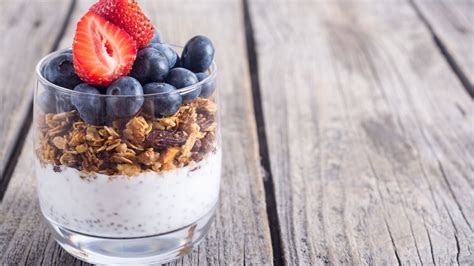 Comparación de yogur natural y de frutos rojos de cabra