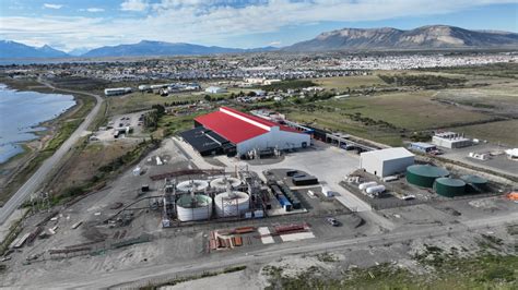 Foto aérea de la planta Dumestre de Australis Seafoods en Puerto Natales