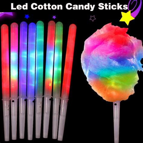 Palillos LED para algodón de azúcar mostrando diferentes colores