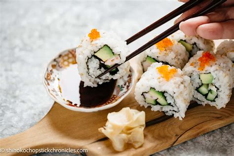 Infografía detallando la estructura de un maki frente a un uramaki