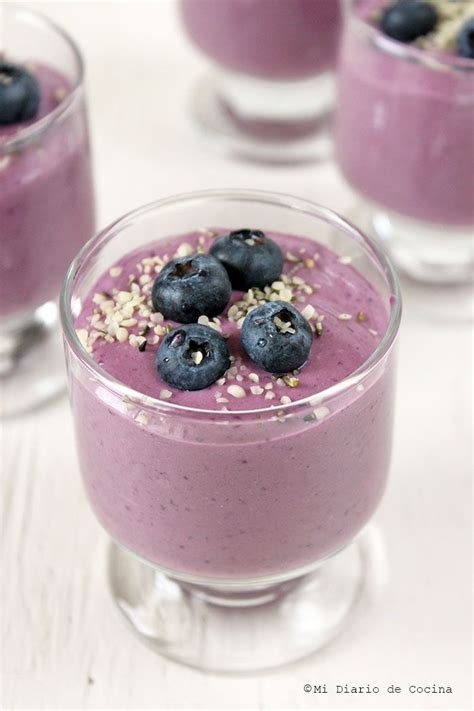 mousse de arándanos en vaso