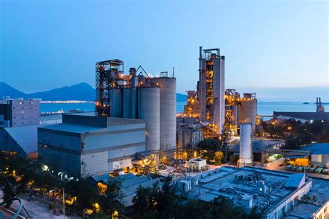 Fotografía de la moderna planta industrial de Cecinas Omeñaca