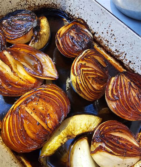 Foto de calabaza y cebolla asadas y caramelizadas