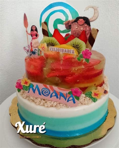 Diseño de gelatina temática de Moana Bebé con colores vibrantes