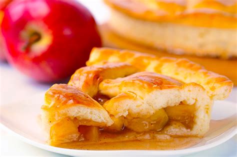 Ingredientes frescos para el relleno de un pie de manzana