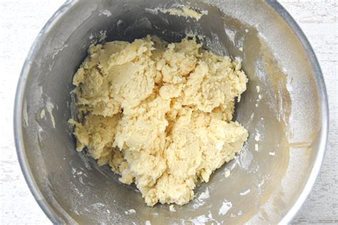 Masa de galletas de mantequilla lista para formar y hornear