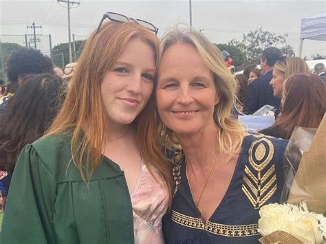 Helen Hunt con su hija Makena Lei Gordon Carnahan