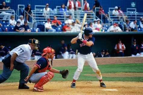 Imagen de Iván López Rodríguez en un entorno de béisbol.
