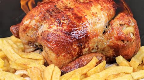 Fotografía del restaurante Mon Poulet y su propuesta de pollo al spiedo a la leña