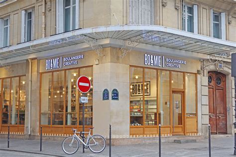 Fachada acogedora de la panadería BO&MIE en París 3