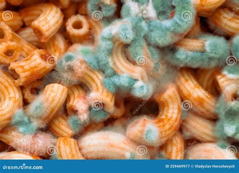 Imagen de pasta con moho visible
