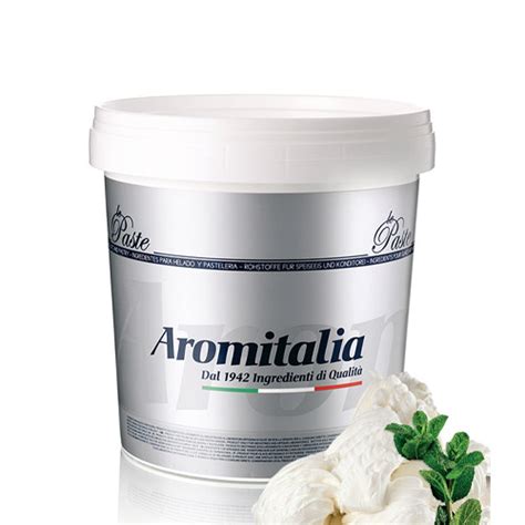 Foto de diversos productos Aromitalia, incluyendo ingredientes para pastelería y coctelería