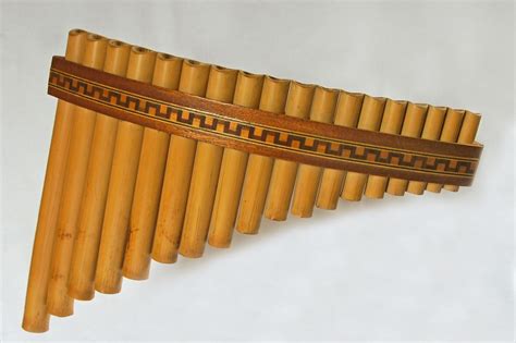 Iconografía de la flauta de Pan en el arte antiguo