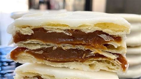 Variedad de alfajores argentinos, destacando el alfajor santafesino y el de maicena