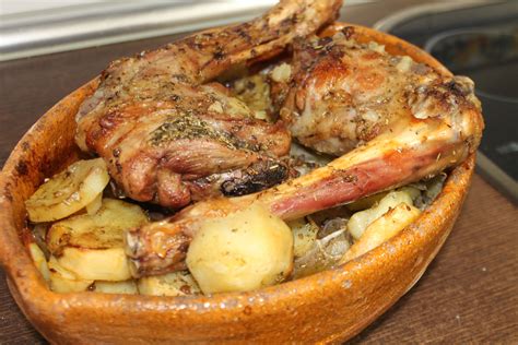 Cabrito al horno listo para servir