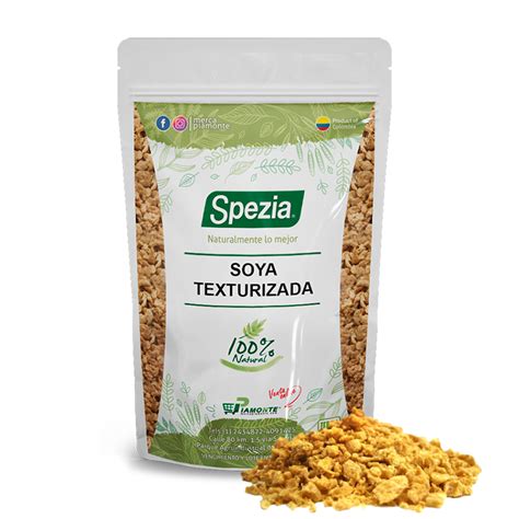 Fotografía comparativa de la soya texturizada seca vs. hidratada para mostrar el aumento de volumen
