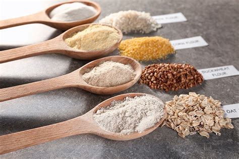 Infografía comparativa: Harinas refinadas vs. Harinas integrales y alternativas (aportes nutricionales)