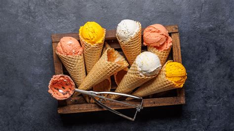 Ilustración histórica de la elaboración de helados o sorbetes antiguos